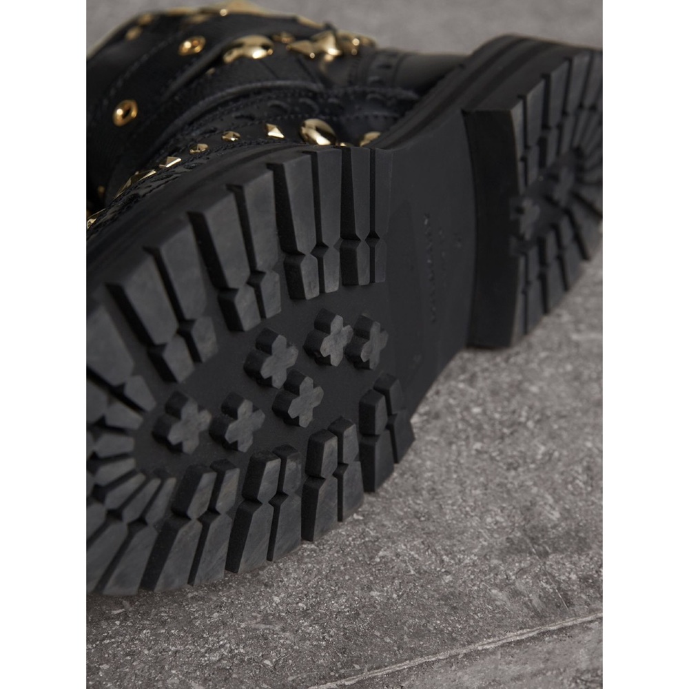 Burberry boots - Picture 4 of 8